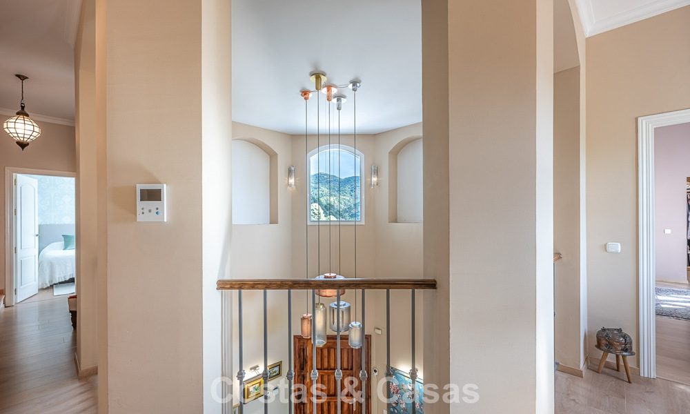 Mediterranean luxury villa with panoramic views for sale nestled in the green hills of Marbella - Benahavis 789903