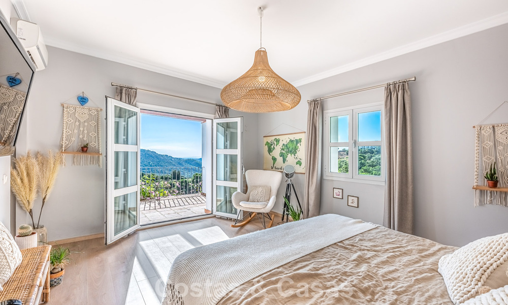 Mediterranean luxury villa with panoramic views for sale nestled in the green hills of Marbella - Benahavis 789904