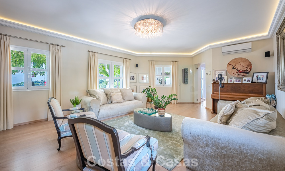 Mediterranean luxury villa with panoramic views for sale nestled in the green hills of Marbella - Benahavis 789917