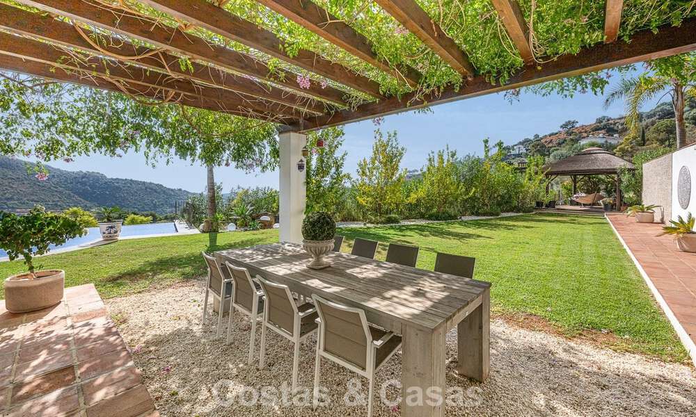 Mediterranean luxury villa with panoramic views for sale nestled in the green hills of Marbella - Benahavis 789921