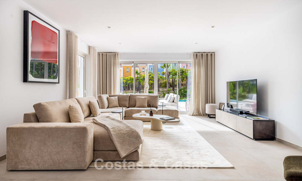 2 contemporary luxury villas for sale, located next to each other just 400m from the beach in Casares Costa, Costa del Sol 788026