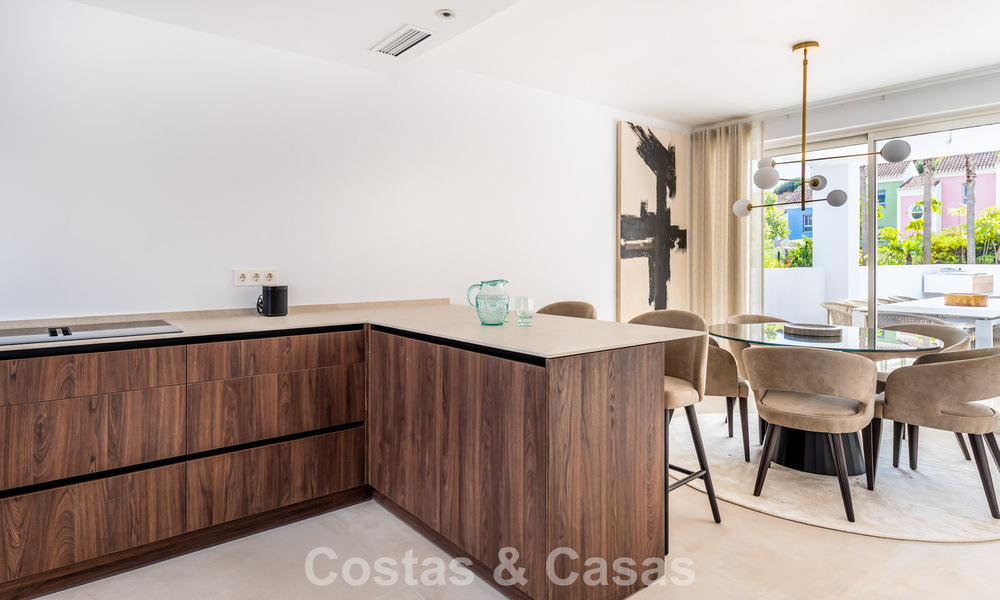 2 contemporary luxury villas for sale, located next to each other just 400m from the beach in Casares Costa, Costa del Sol 788033