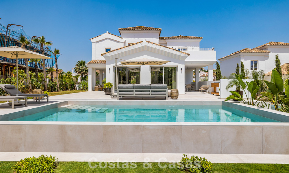 2 contemporary luxury villas for sale, located next to each other just 400m from the beach in Casares Costa, Costa del Sol 788066