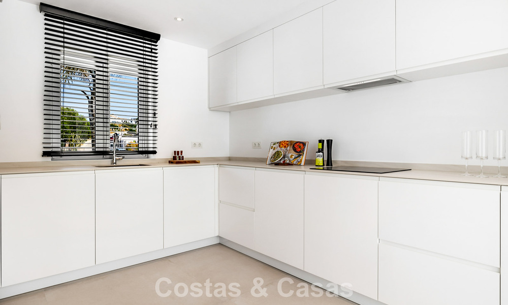 2 contemporary luxury villas for sale, located next to each other just 400m from the beach in Casares Costa, Costa del Sol 788079