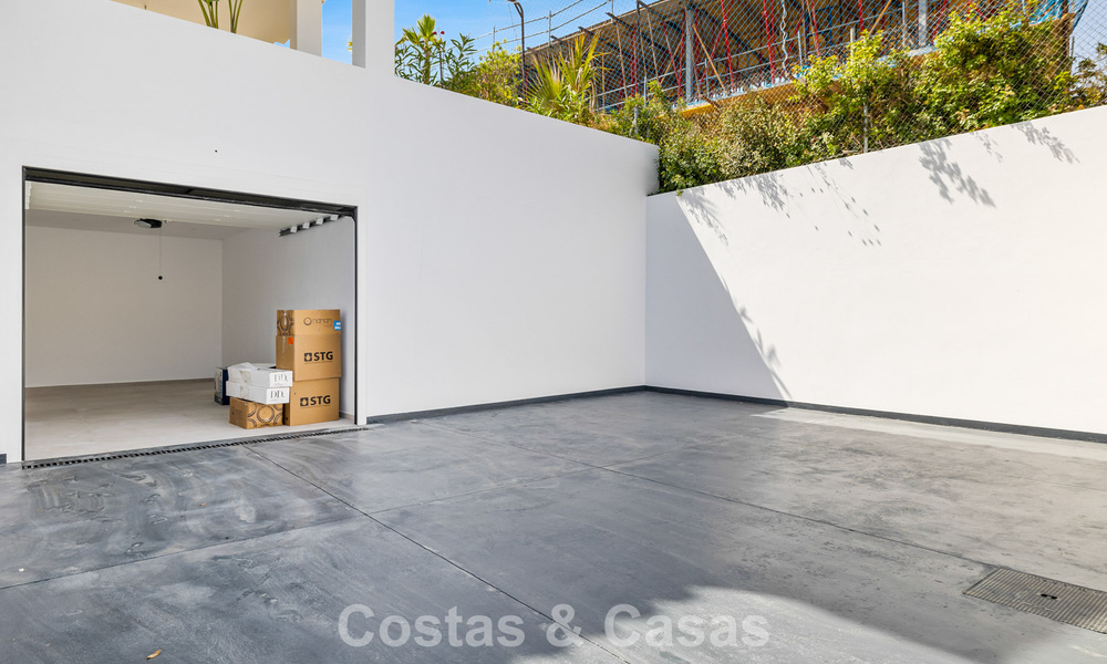 2 contemporary luxury villas for sale, located next to each other just 400m from the beach in Casares Costa, Costa del Sol 788113