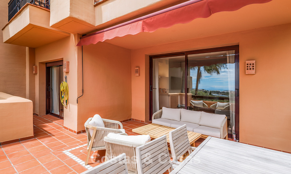 Move-in ready, spacious apartment with sea views for sale in Benahavis - Marbella 787874