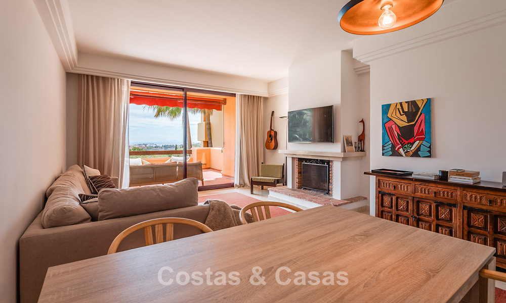 Move-in ready, spacious apartment with sea views for sale in Benahavis - Marbella 787880
