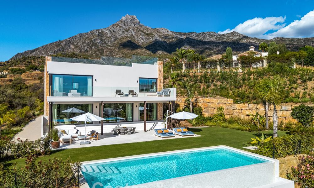 Ready to move in, high-end designer villa with sea views for sale on Marbella's Golden Mile 788121
