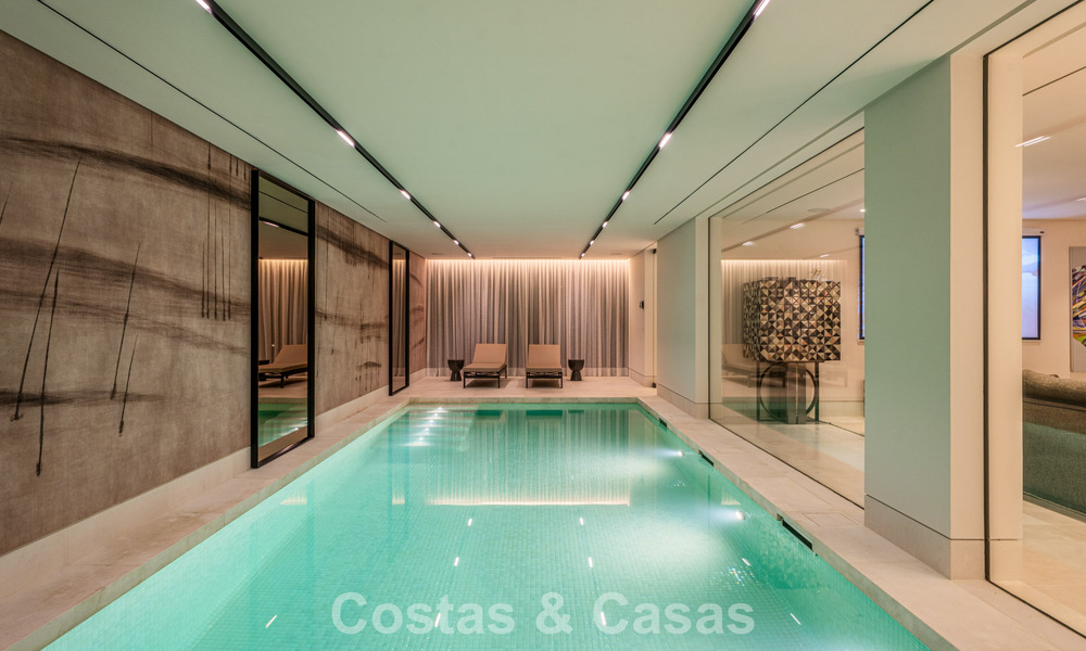 Ready to move in, high-end designer villa with sea views for sale on Marbella's Golden Mile 788132