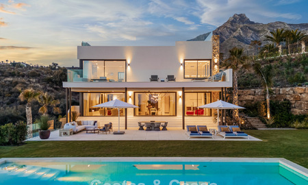 Ready to move in, high-end designer villa with sea views for sale on Marbella's Golden Mile 788133