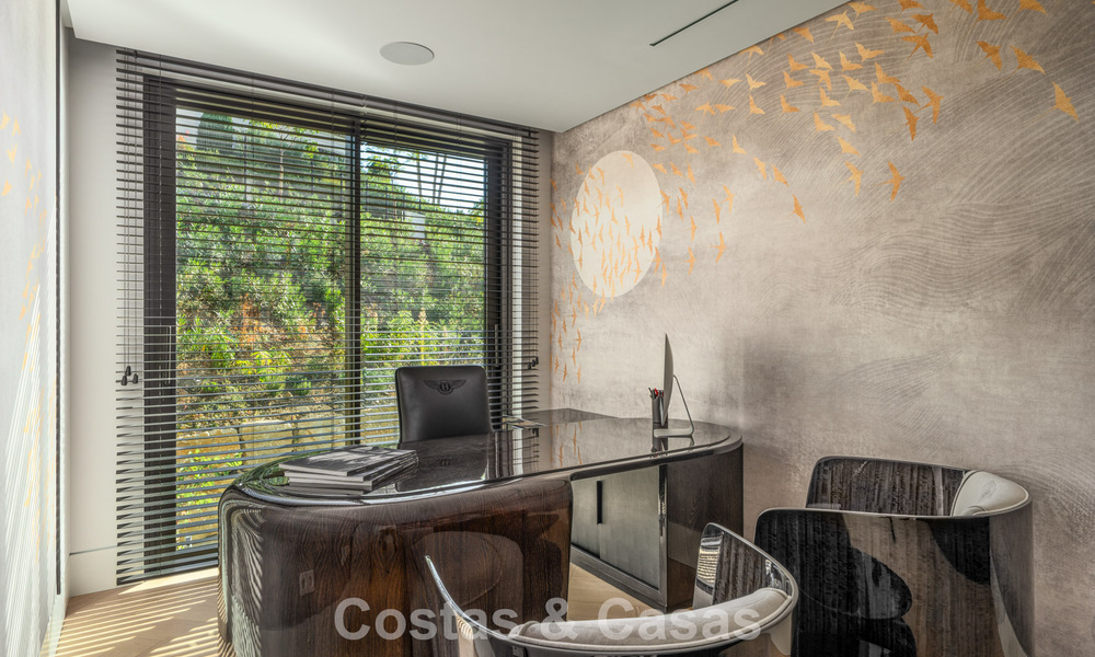 Ready to move in, high-end designer villa with sea views for sale on Marbella's Golden Mile 788140