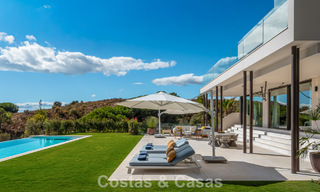 Ready to move in, high-end designer villa with sea views for sale on Marbella's Golden Mile 788154 