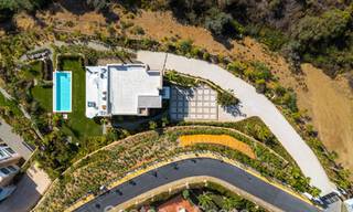 Ready to move in, high-end designer villa with sea views for sale on Marbella's Golden Mile 788157 