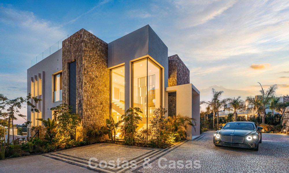 Modernist luxury villa with sea views for sale on Marbella's Golden Mile 788159