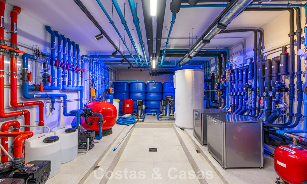 Modernist luxury villa with sea views for sale on Marbella's Golden Mile 788160