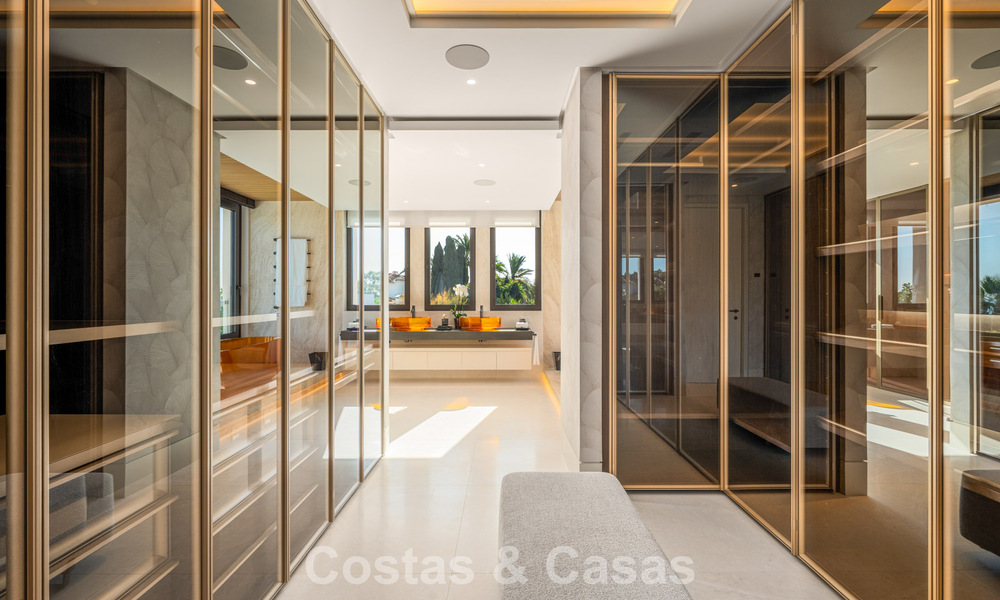 Modernist luxury villa with sea views for sale on Marbella's Golden Mile 788171