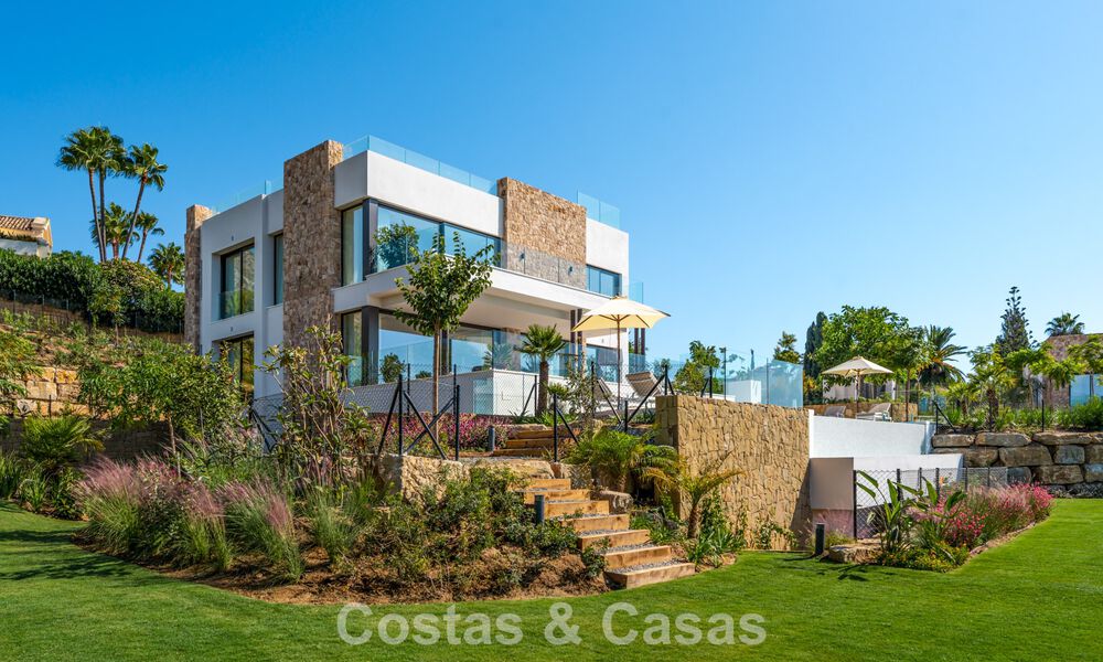 Modernist luxury villa with sea views for sale on Marbella's Golden Mile 788174