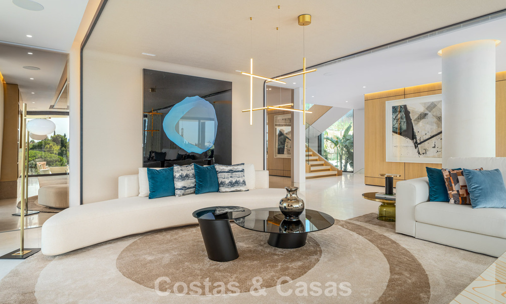 Modernist luxury villa with sea views for sale on Marbella's Golden Mile 788185
