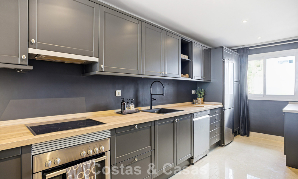 Apartments for sale in a gated complex in Nueva Andalucia, Marbella 788725