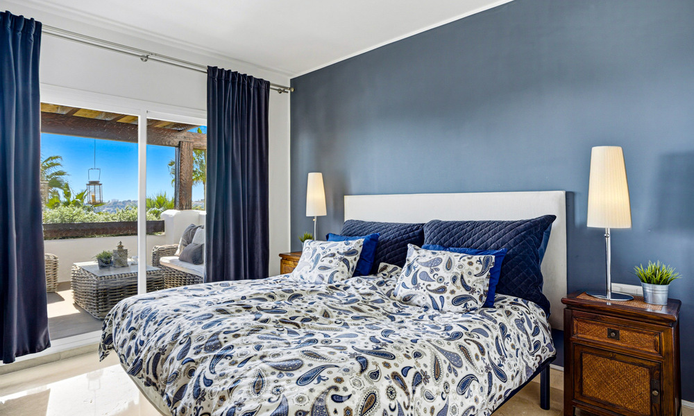 Apartments for sale in a gated complex in Nueva Andalucia, Marbella 788727