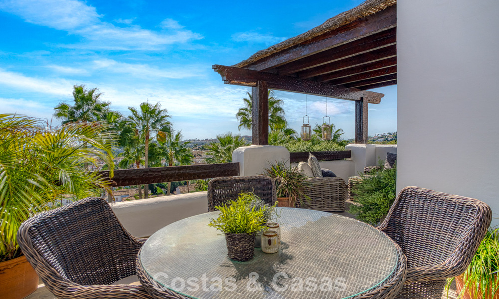 Apartments for sale in a gated complex in Nueva Andalucia, Marbella 788739
