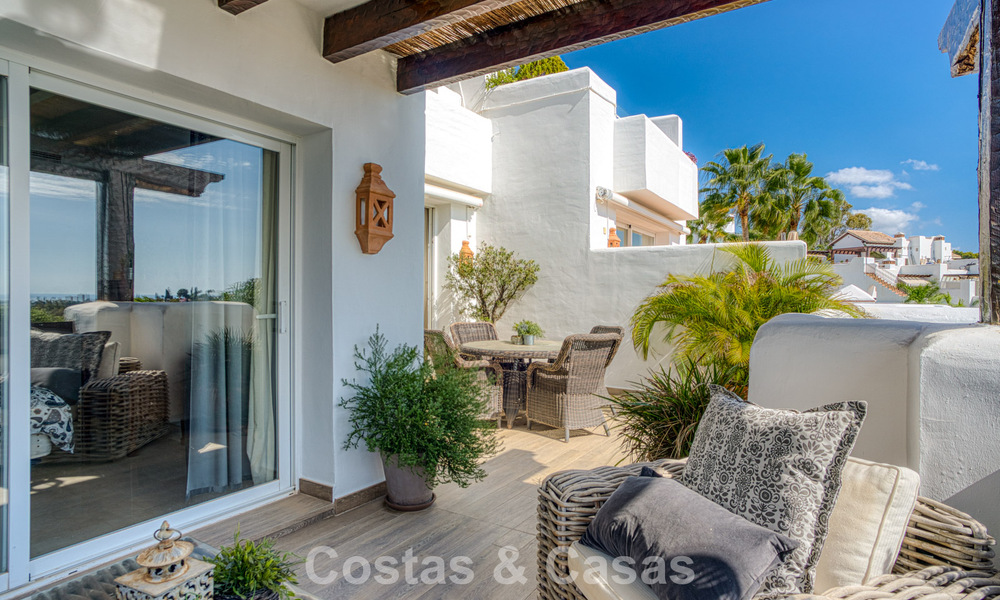 Apartments for sale in a gated complex in Nueva Andalucia, Marbella 788742