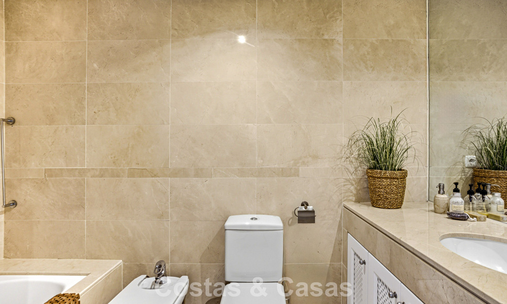 Apartments for sale in a gated complex in Nueva Andalucia, Marbella 788748