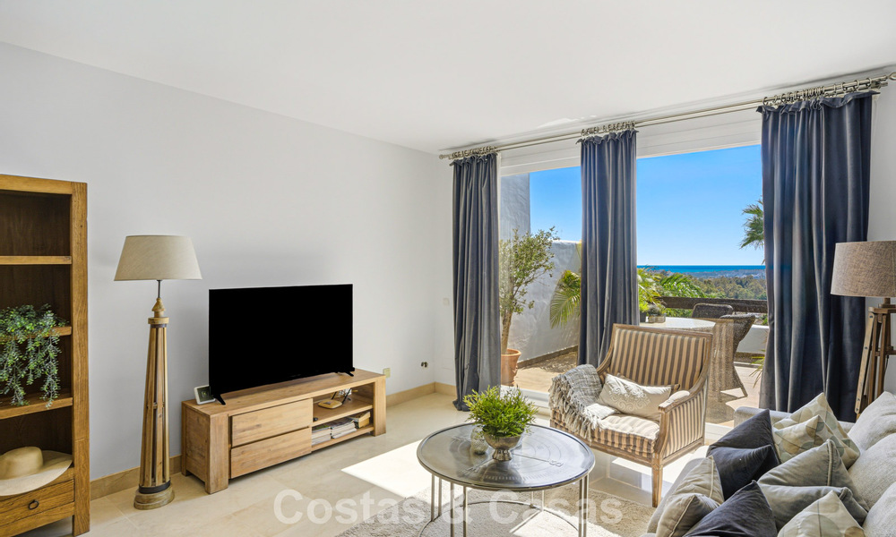 Apartments for sale in a gated complex in Nueva Andalucia, Marbella 788754