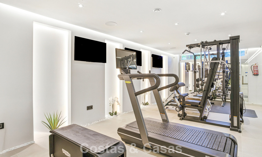 Remarkable neoclassical palace for sale in the prestigious gated community of Sierra Blanca, Marbella 788195