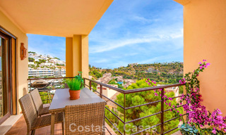 Move-in ready corner apartment for sale in a golf resort in the hills of Marbella - Benahavis 788238 