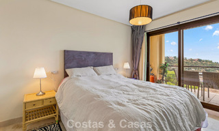 Move-in ready corner apartment for sale in a golf resort in the hills of Marbella - Benahavis 788239 