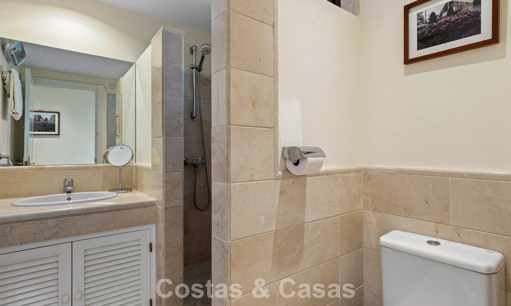 Move-in ready corner apartment for sale in a golf resort in the hills of Marbella - Benahavis 788244