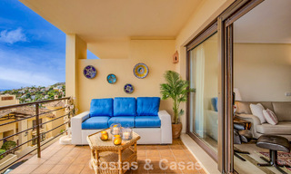 Move-in ready corner apartment for sale in a golf resort in the hills of Marbella - Benahavis 788256 
