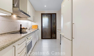 Move-in ready corner apartment for sale in a golf resort in the hills of Marbella - Benahavis 788258 