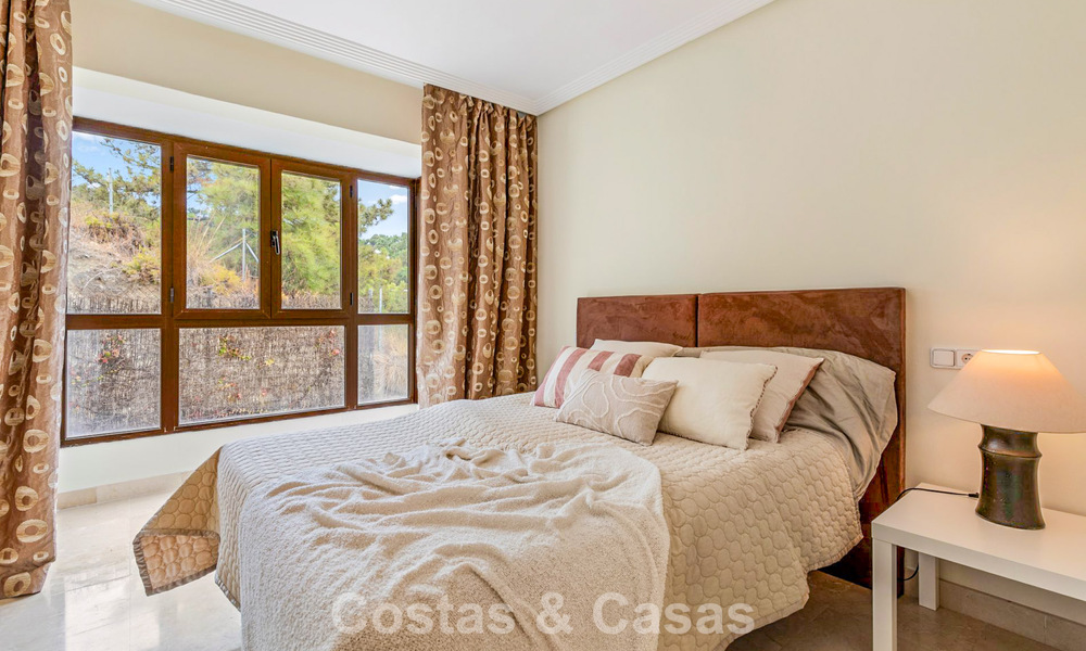 Move-in ready corner apartment for sale in a golf resort in the hills of Marbella - Benahavis 788266