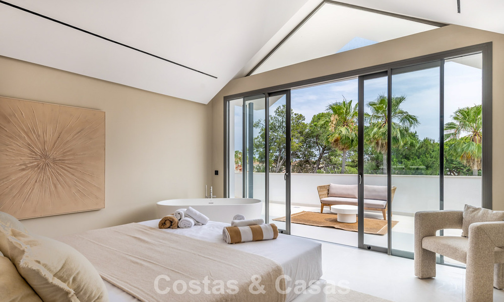 Stunning luxury villa with timeless Andalusian architecture for sale on the New Golden Mile between Marbella and Estepona 788347