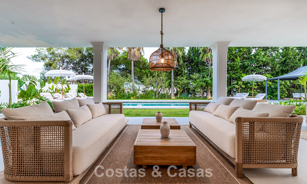 Stunning luxury villa with timeless Andalusian architecture for sale on the New Golden Mile between Marbella and Estepona 788366