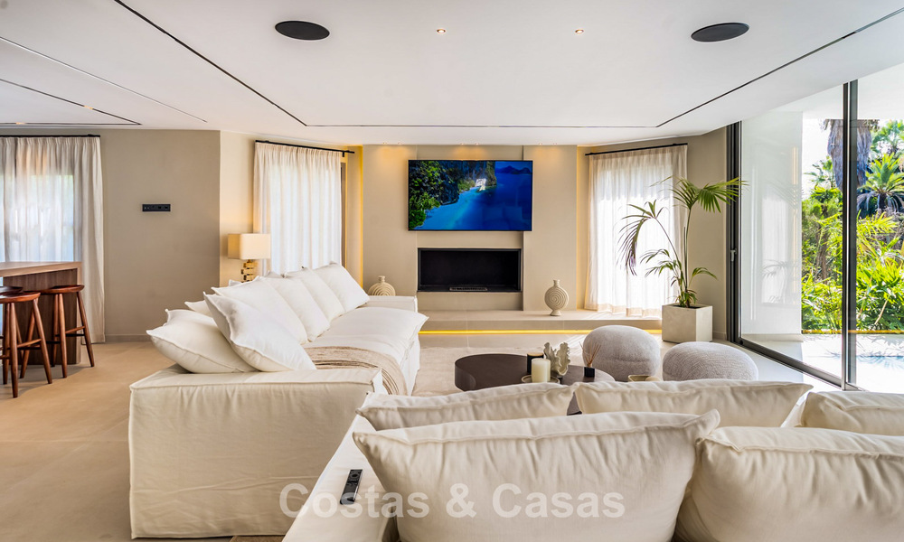 Stunning luxury villa with timeless Andalusian architecture for sale on the New Golden Mile between Marbella and Estepona 788377