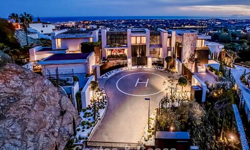 High-end luxury villa with panoramic sea views for sale in a prestigious resort, Benahavis - Marbella 788384