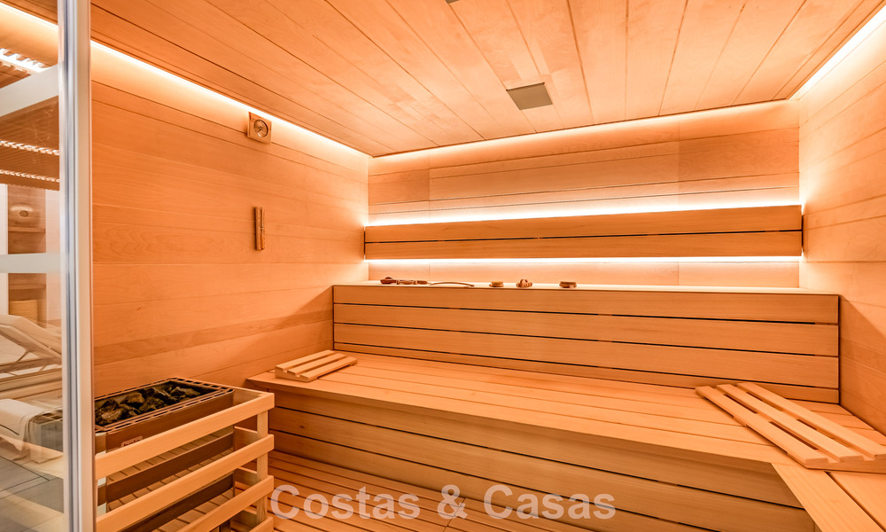 High-end luxury villa with panoramic sea views for sale in a prestigious resort, Benahavis - Marbella 788428