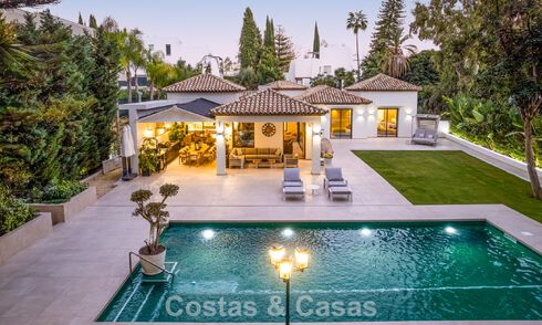 Stylishly renovated luxury villa for sale in a privileged golf community in Nueva Andalucia, Marbella 788453