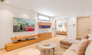 Stylishly renovated luxury villa for sale in a privileged golf community in Nueva Andalucia, Marbella 788457 