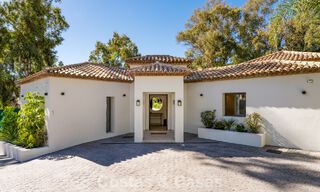 Stylishly renovated luxury villa for sale in a privileged golf community in Nueva Andalucia, Marbella 788459 