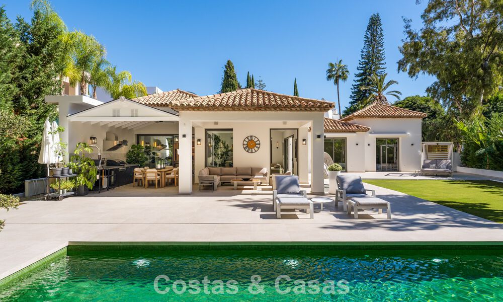 Stylishly renovated luxury villa for sale in a privileged golf community in Nueva Andalucia, Marbella 788461