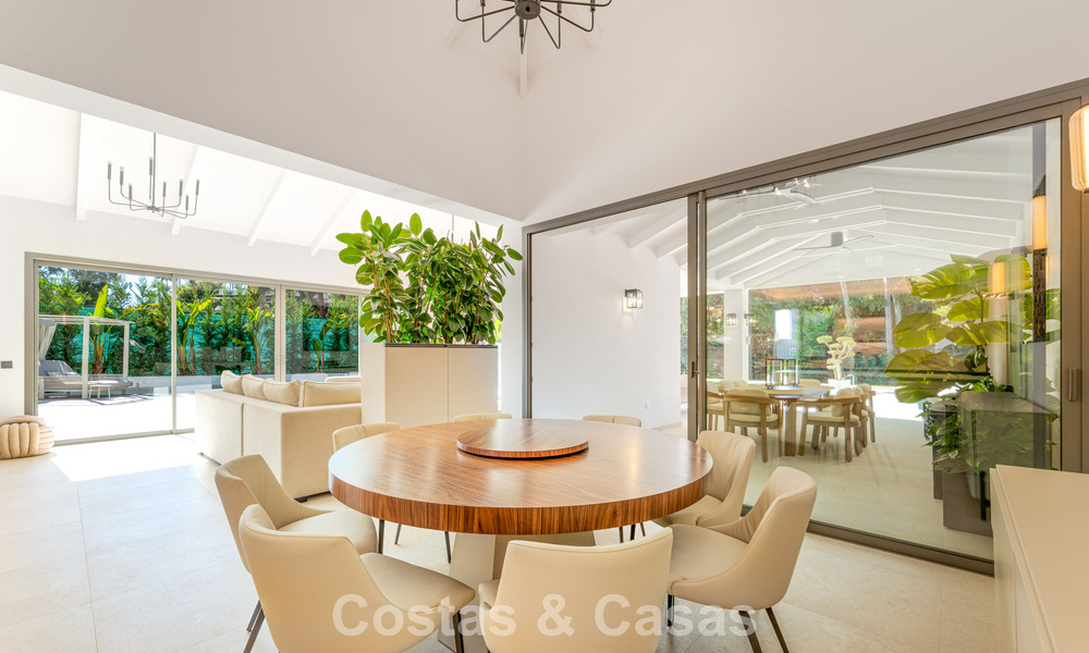 Stylishly renovated luxury villa for sale in a privileged golf community in Nueva Andalucia, Marbella 788464