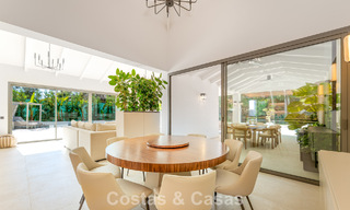 Stylishly renovated luxury villa for sale in a privileged golf community in Nueva Andalucia, Marbella 788464 