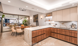 Stylishly renovated luxury villa for sale in a privileged golf community in Nueva Andalucia, Marbella 788466 