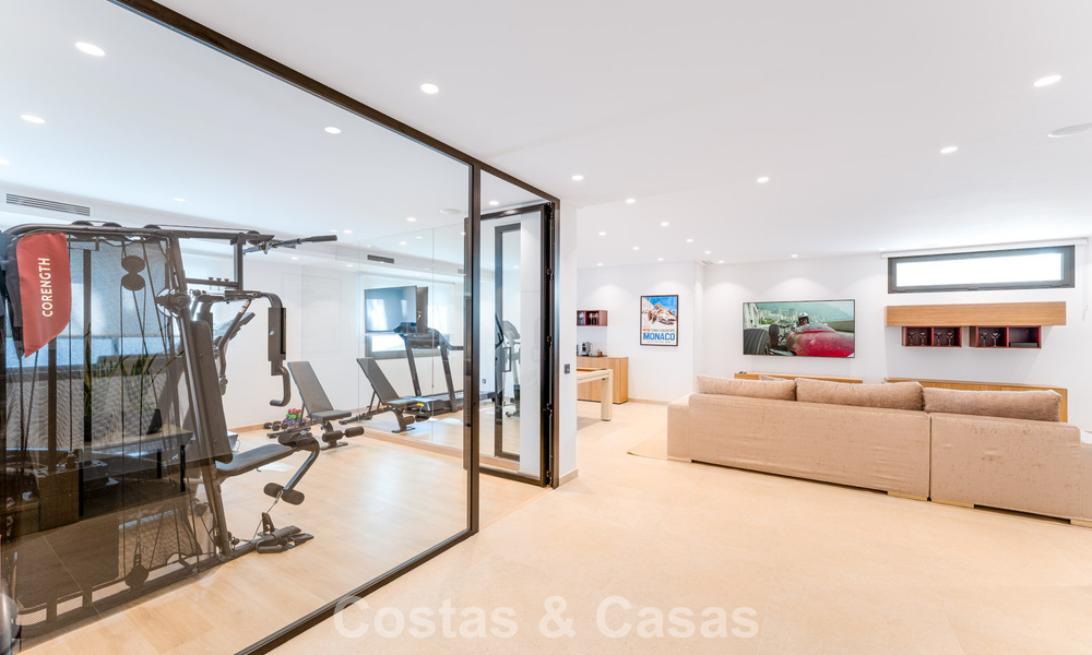 Stylishly renovated luxury villa for sale in a privileged golf community in Nueva Andalucia, Marbella 788467