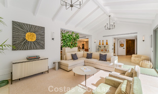 Stylishly renovated luxury villa for sale in a privileged golf community in Nueva Andalucia, Marbella 788470 