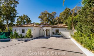 Stylishly renovated luxury villa for sale in a privileged golf community in Nueva Andalucia, Marbella 788472 